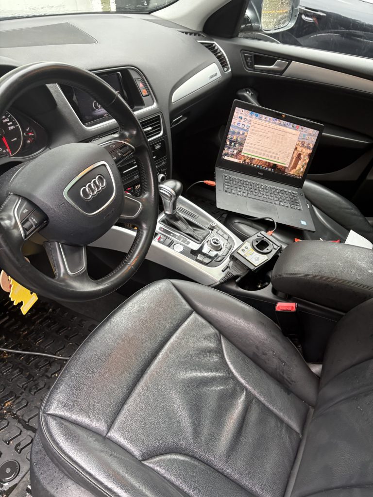 Audi BCM2 locked 0711 module — body control unit before programming
